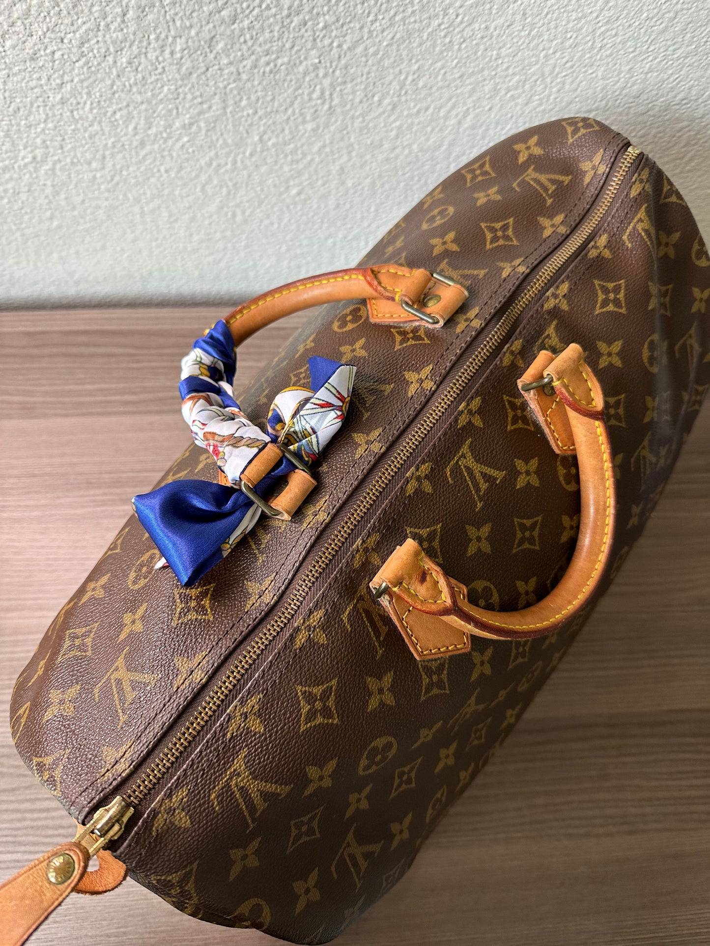 Pre-owned Authentic Louis Vuitton Speedy 40 Monogram Handbag