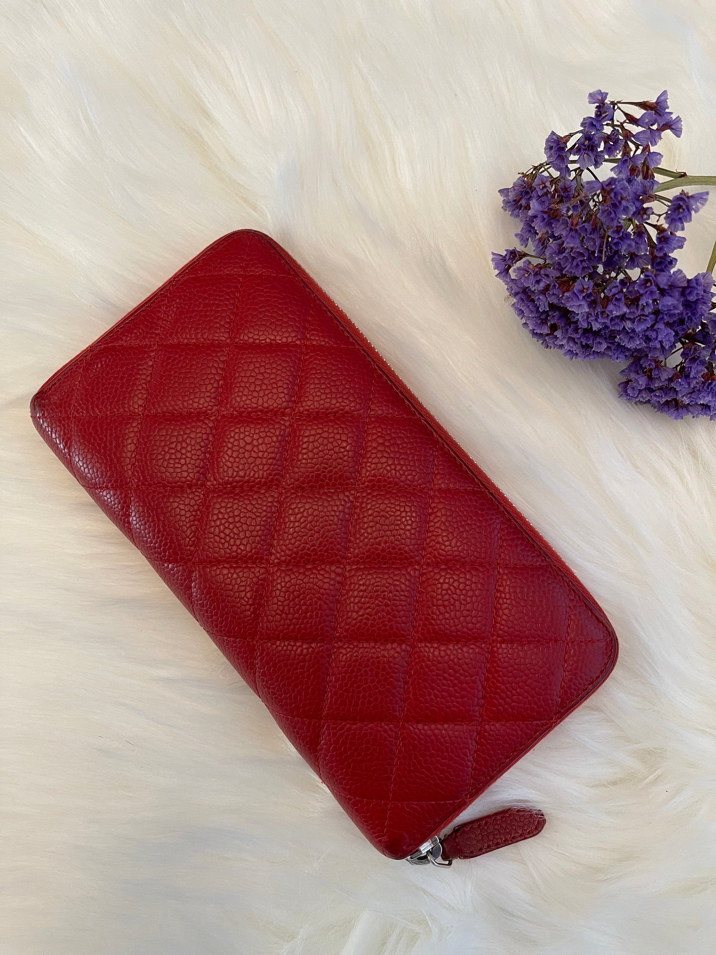 Pre-owned Chanel Matelasse Lambskin Zippy Red Long Wallet