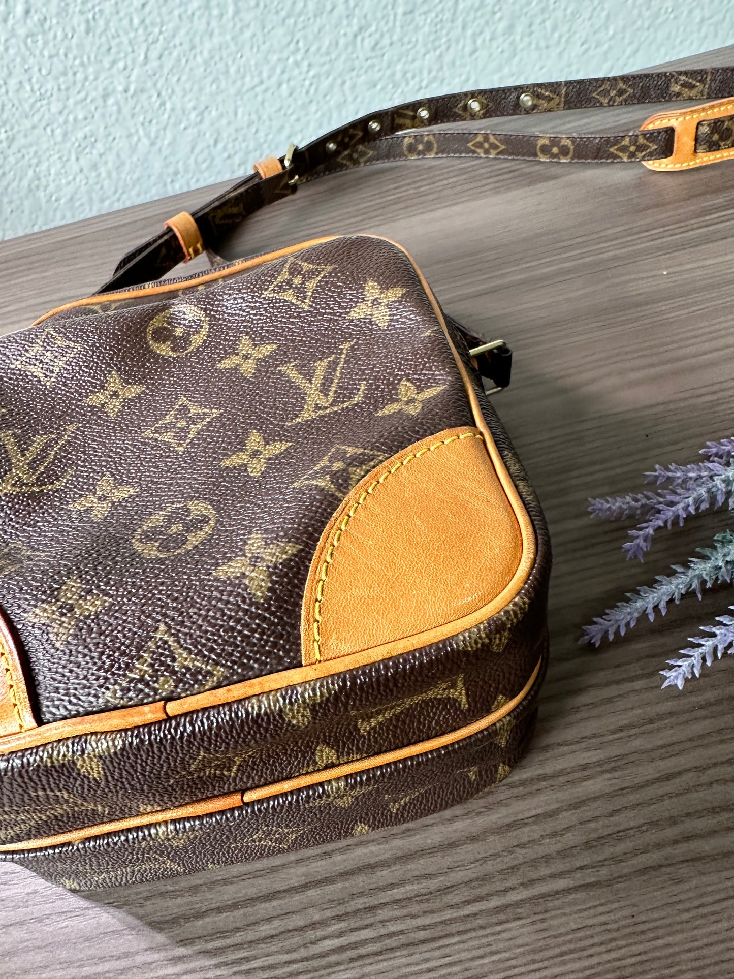 Pre-owned Louis Vuitton Amazon Monogram Crossbody Bag