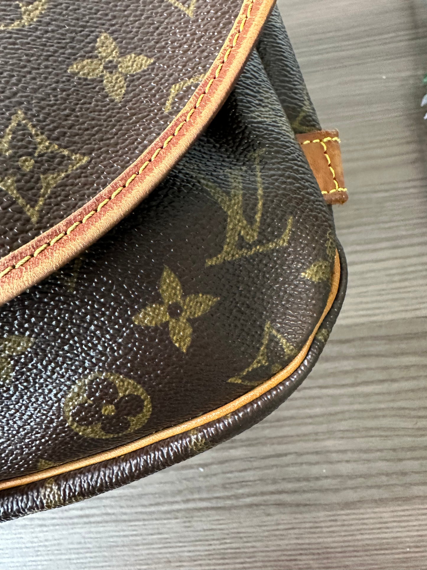 Pre-owned Louis Vuitton Saumur 30 Monogram Crossbody Bag