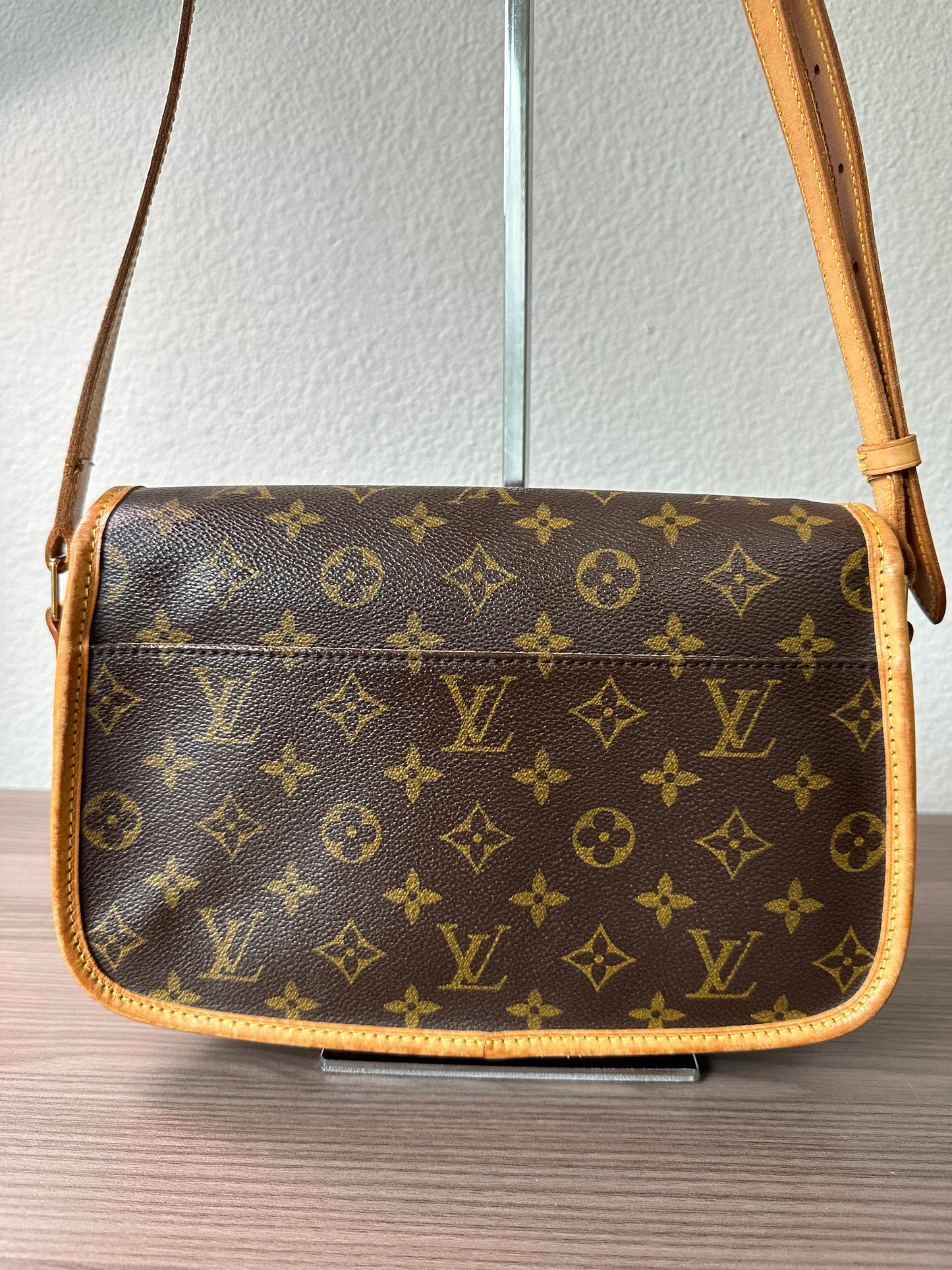 Pre-owned Authentic Louis Vuitton Sologne Crossbody / Shoulder Bag