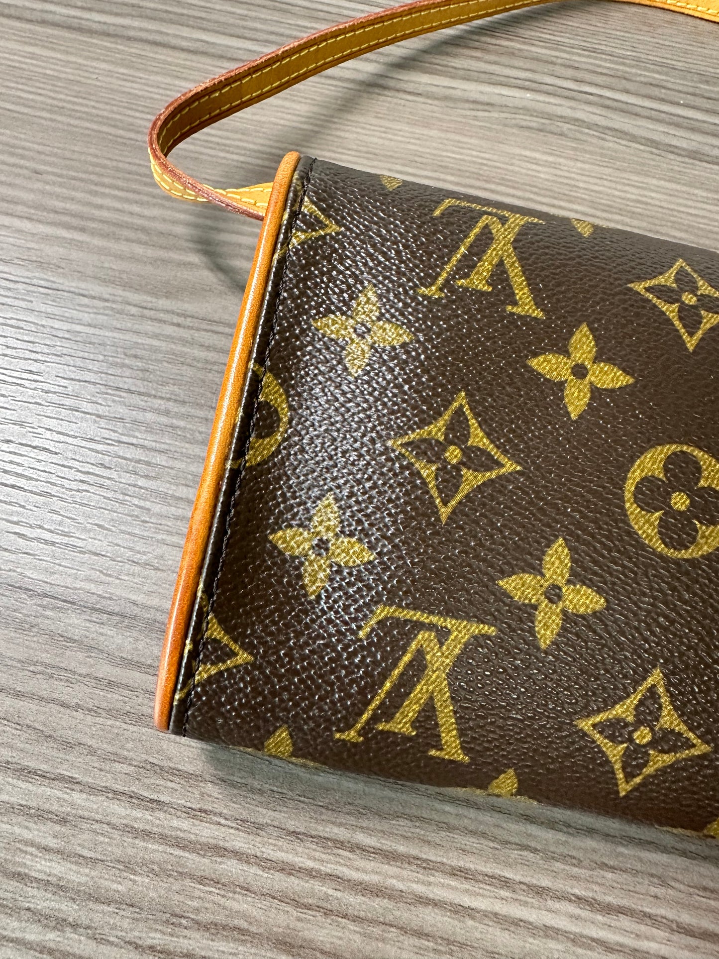 Pre-owned Authentic Louis Vuitton Pochette Twin GM Monogram Shoulder Bag