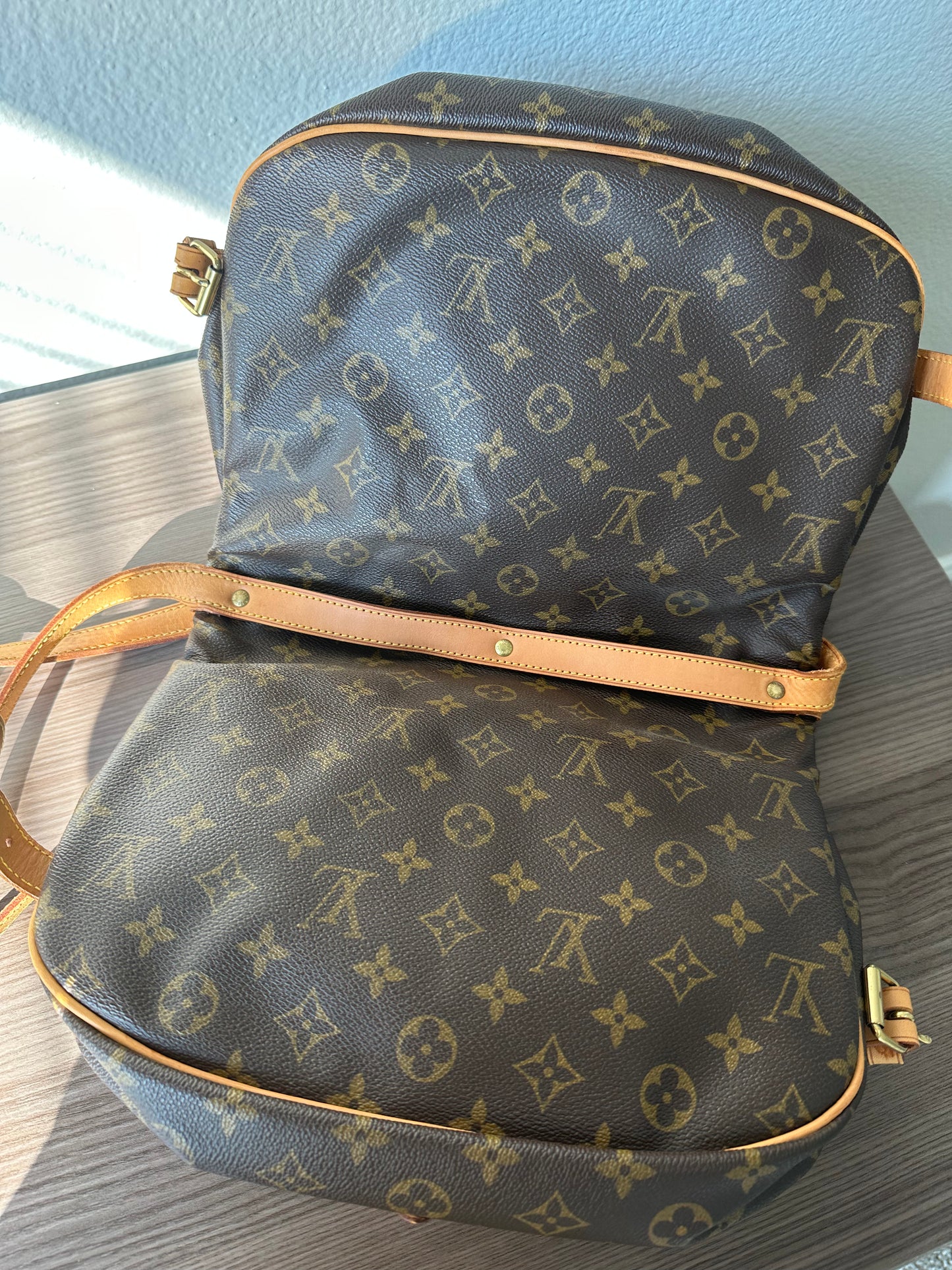 Pre-owned Louis Vuitton Saumur 30 Monogram Crossbody Bag