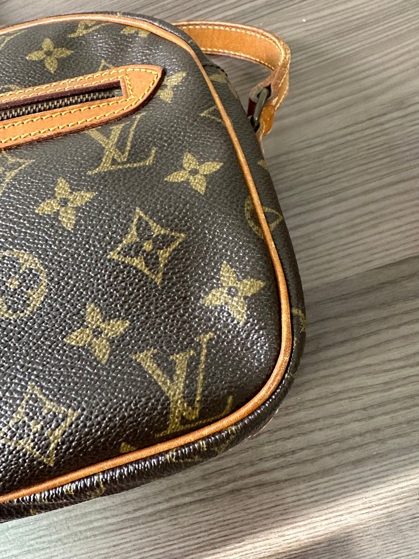 Pre-owned Authentic Louis Vuitton Senlis Shoulder / Crossbody Bag