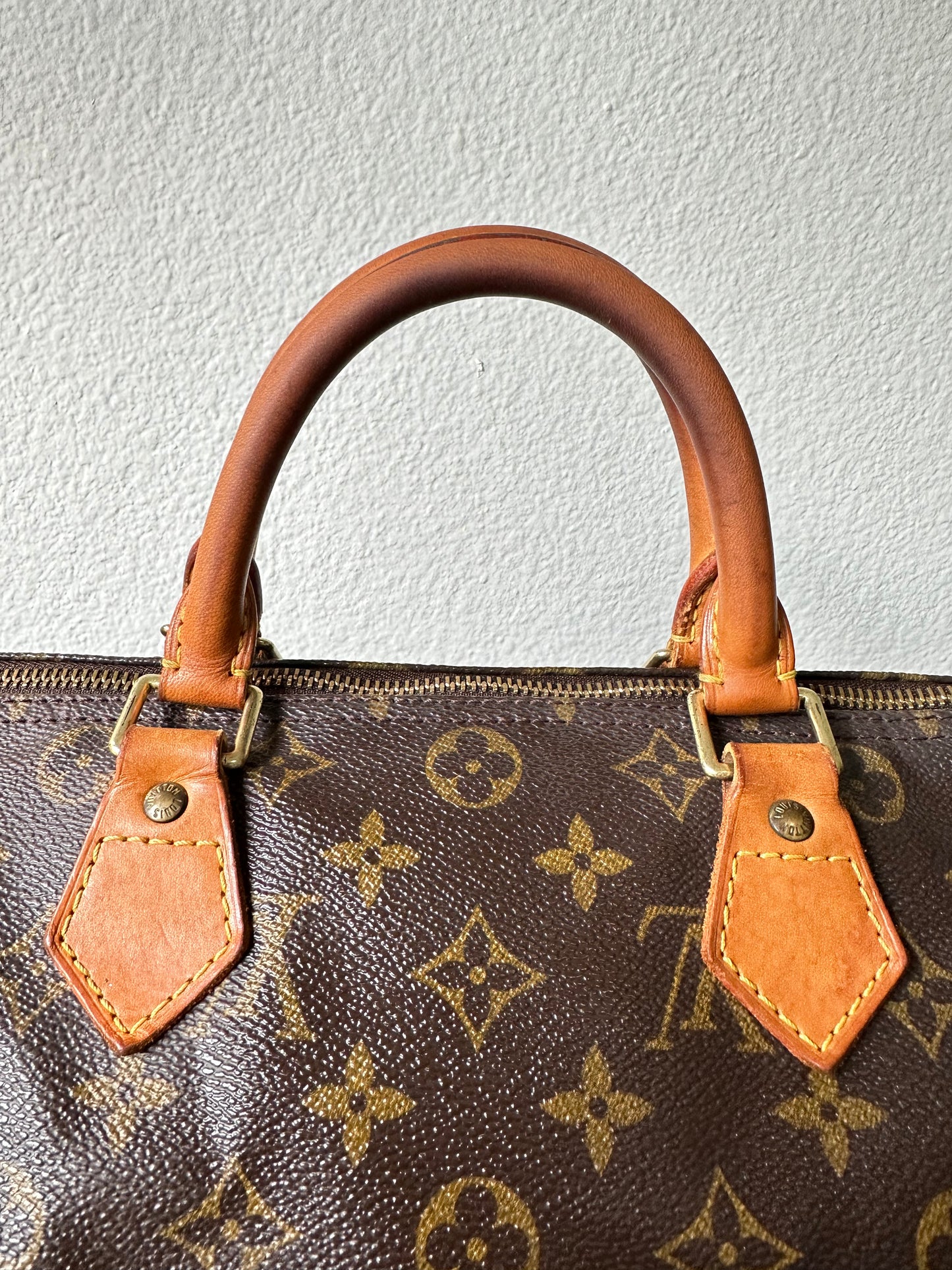 Pre-owned Authentic Louis Vuitton Speedy 30 Monogram Handbag