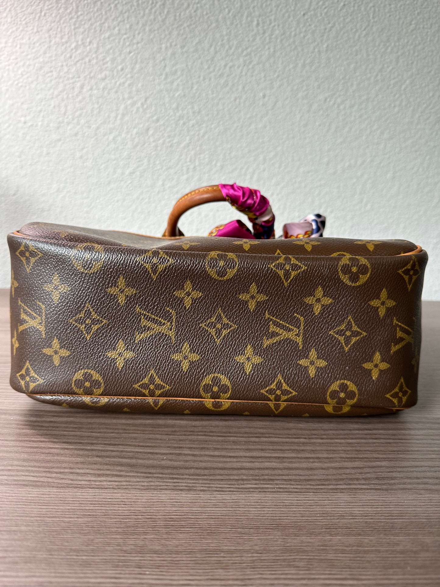 Pre-owned Authentic Louis Vuitton Trouville Monogram Handbag