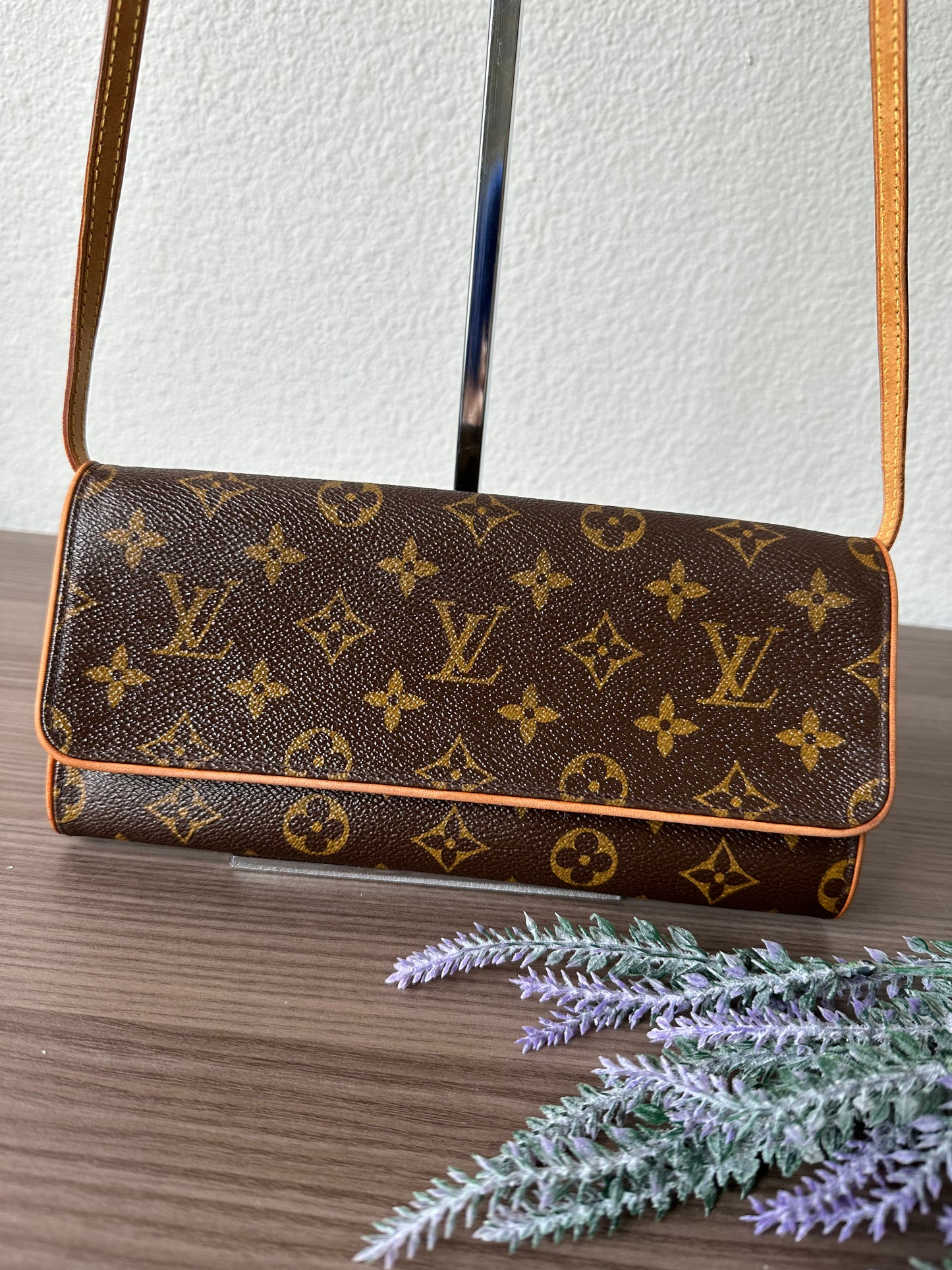 Pre-owned Authentic Louis Vuitton Pochette Twin GM Monogram Shoulder Bag