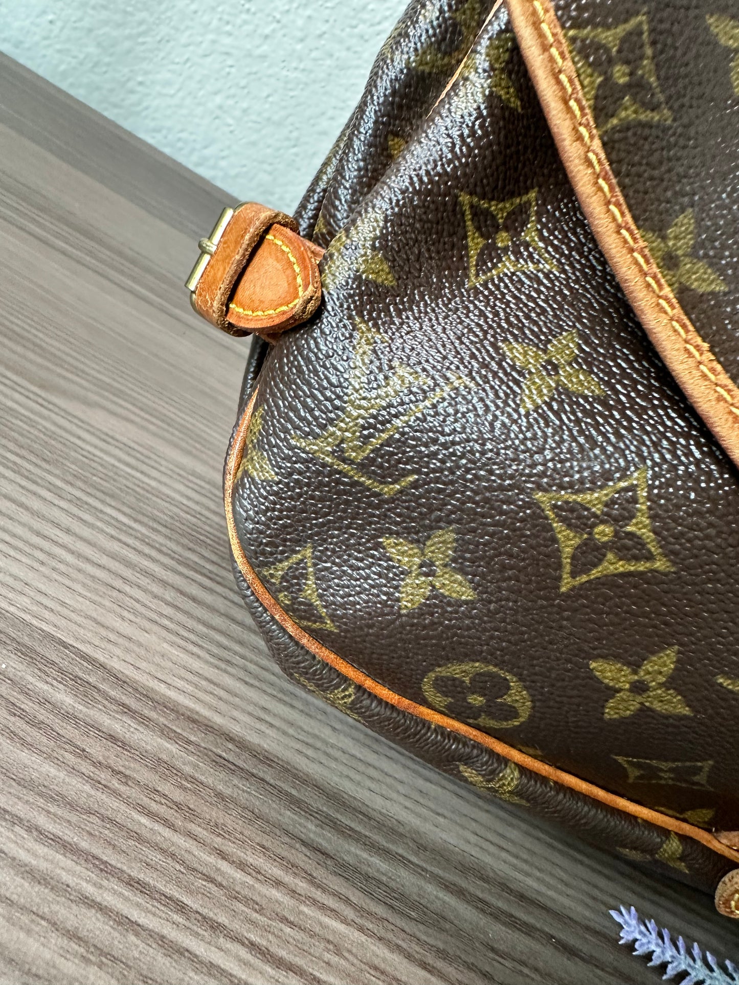 Pre-owned Louis Vuitton Saumur 30 Monogram Crossbody Bag