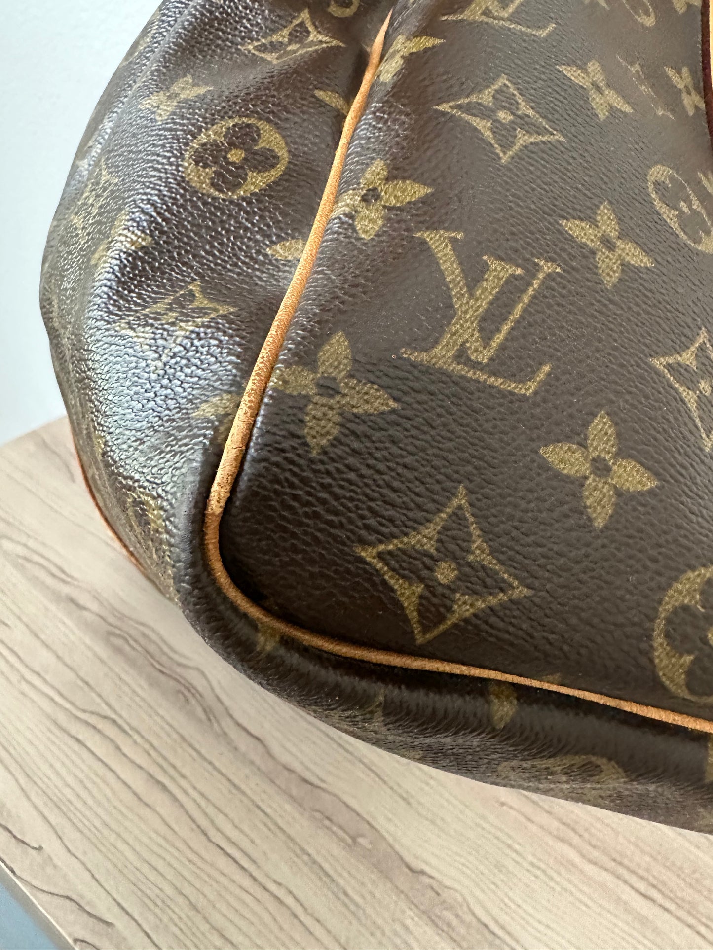 Pre-owned Louis Vuitton Keepall 50 Monogram Travel Handbag