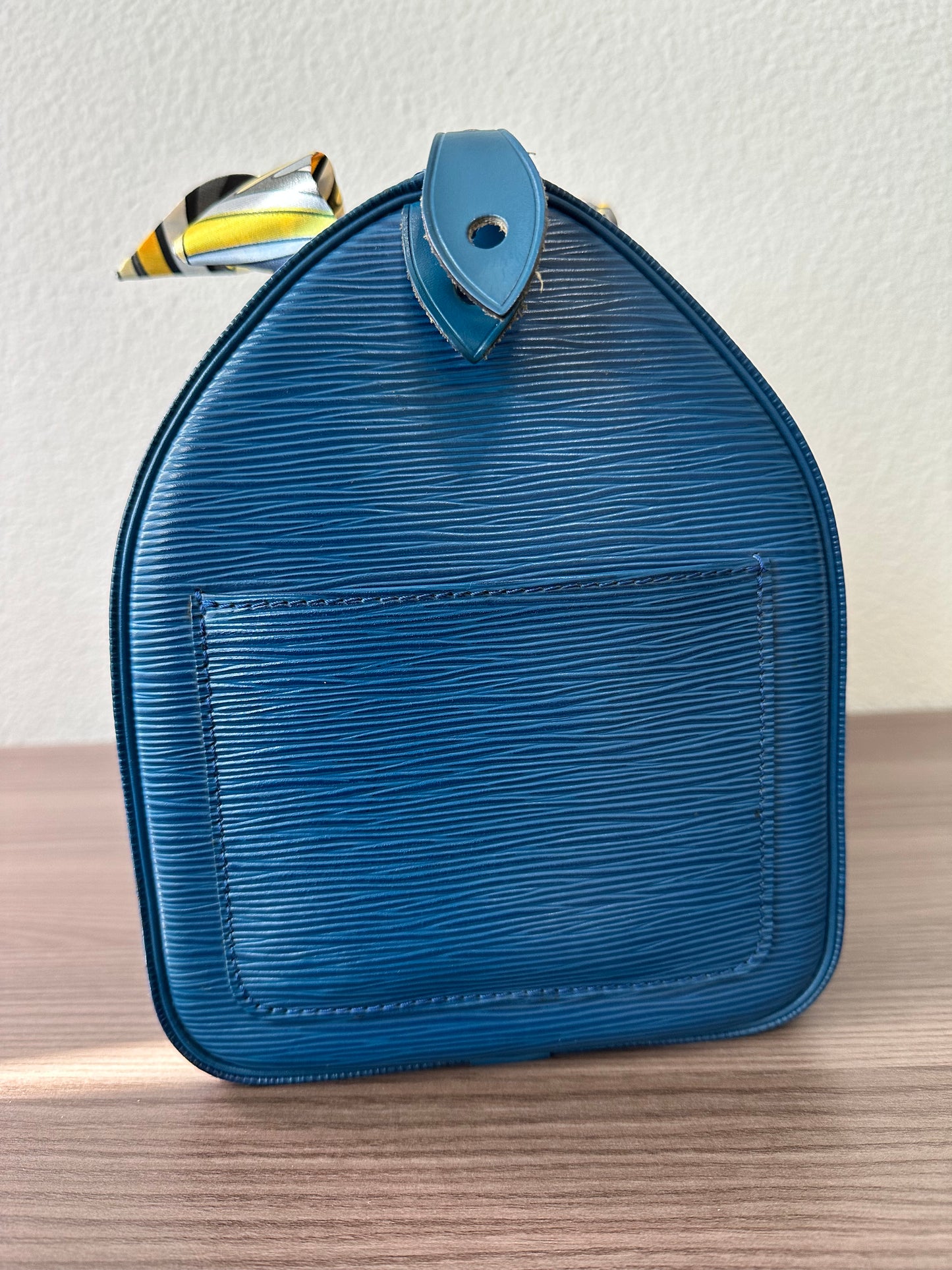 Pre-owned Authentic Louis Vuitton Speedy 30 Blue Epi Handbag