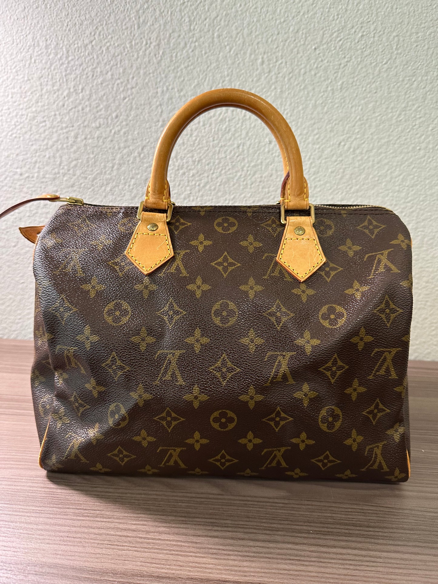 Pre-owned Authentic Louis Vuitton Speedy 30 Monogram Handbag