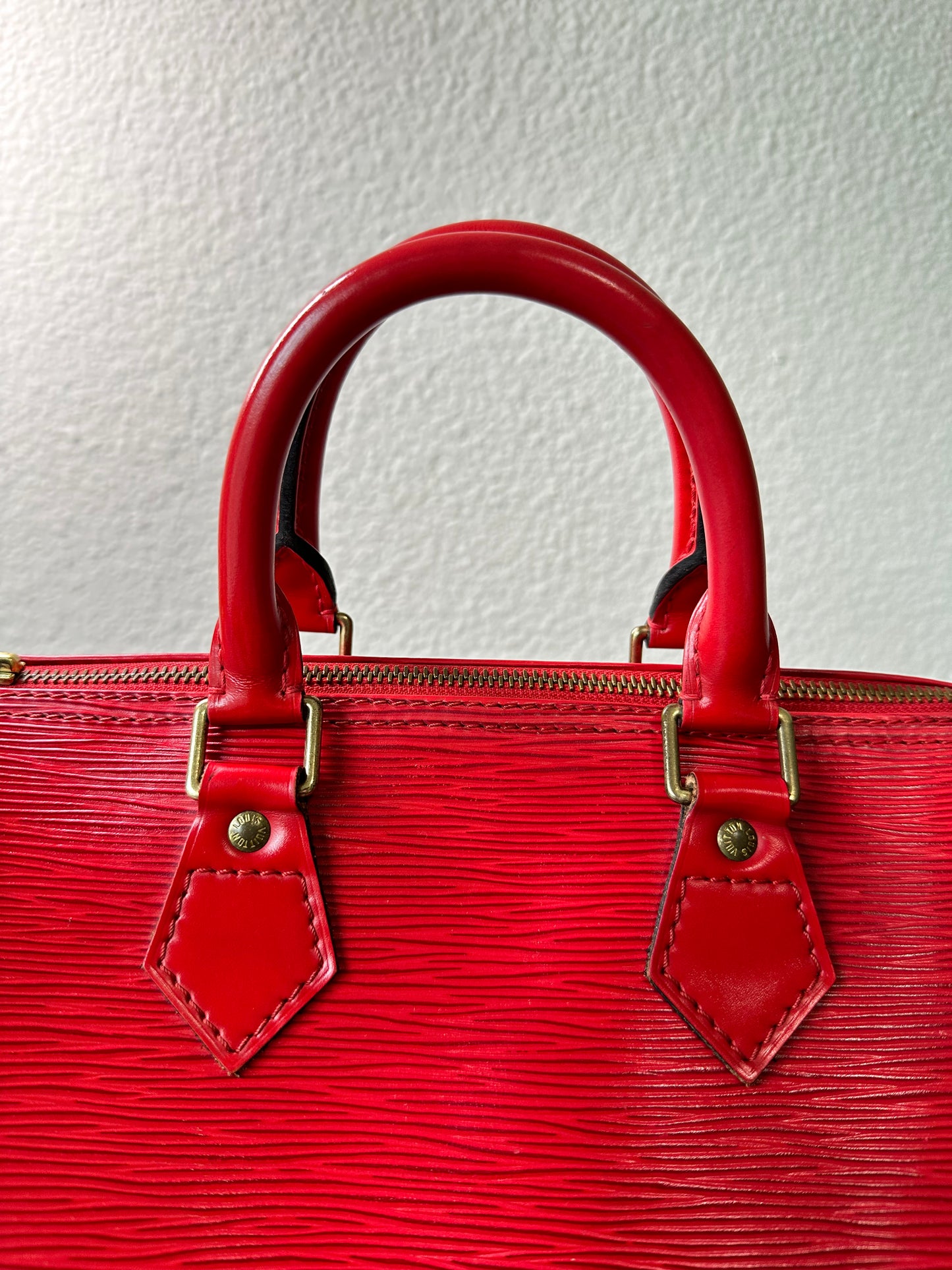 Pre-owned Louis Vuitton Speedy 25 Epi Red Handbag