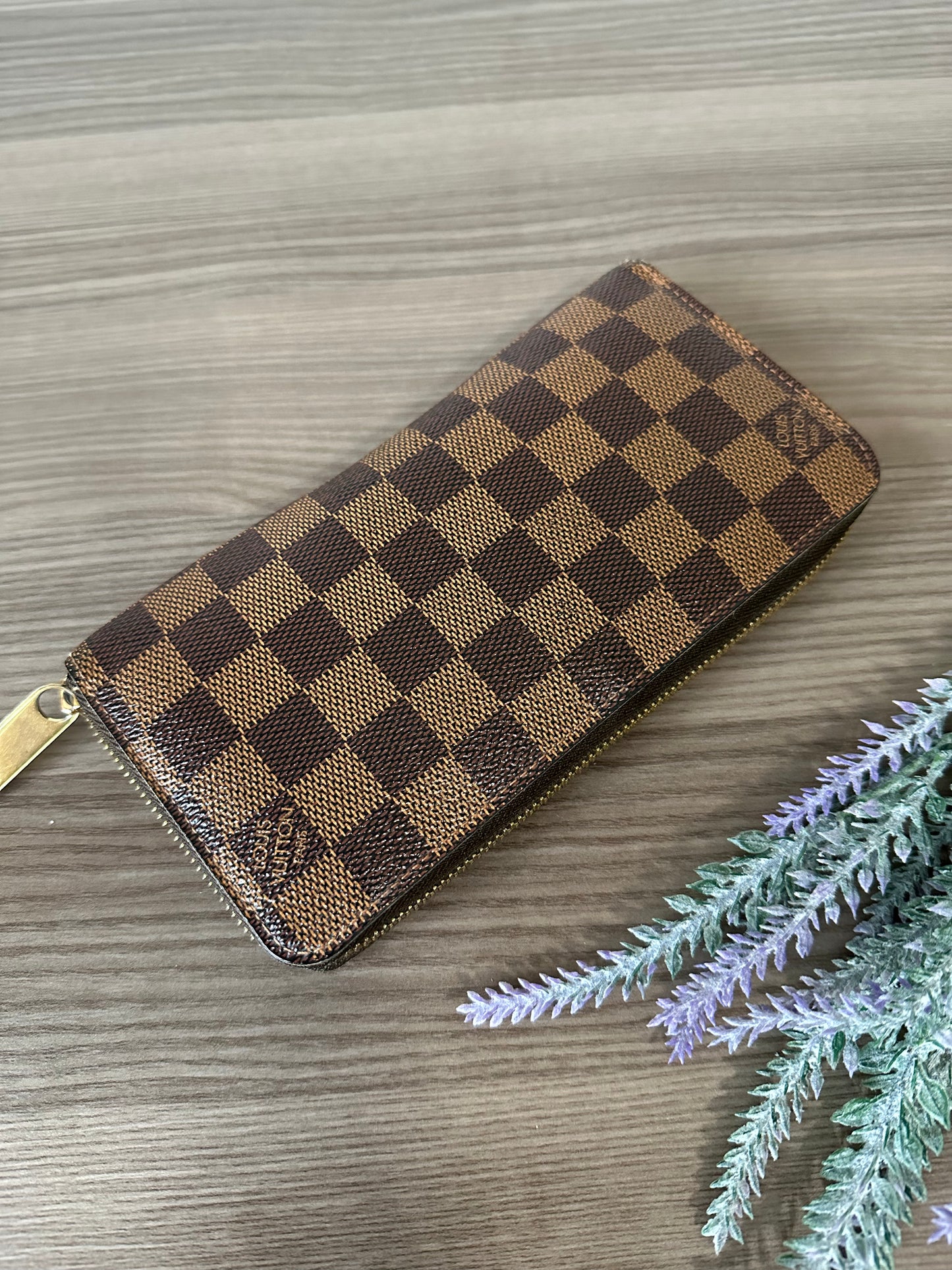 Pre-owned Louis Vuitton Damier Ebene Zippy Long Wallet