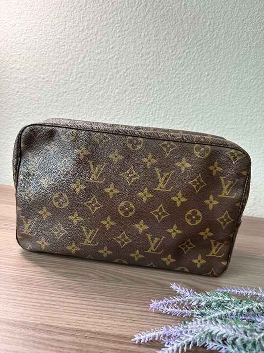 Pre-owned Authentic LOUIS VUITTON Trousse De Toilette 28 Pouch