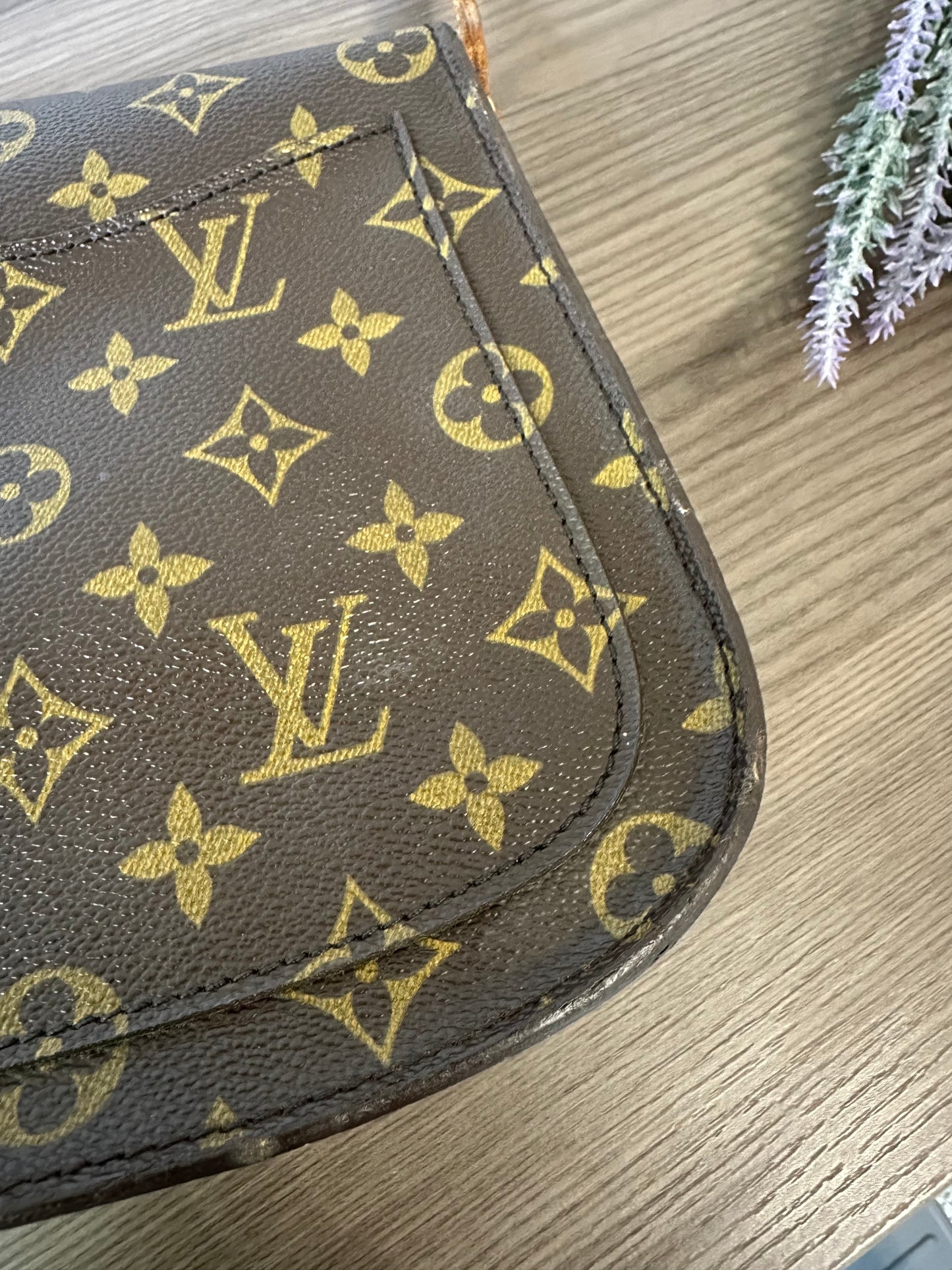 Pre-owned Louis Vuitton Saint Cloud MM Monogram Shoulder / Crossbody Bag