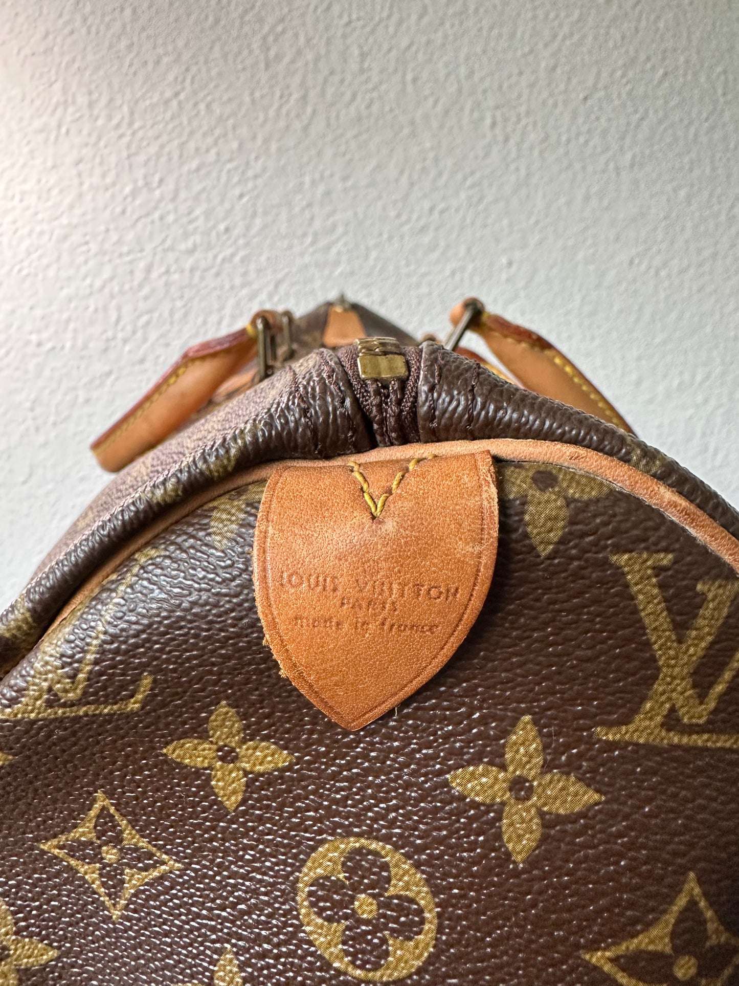 Pre-owned Authentic Louis Vuitton Speedy 40 Monogram Handbag