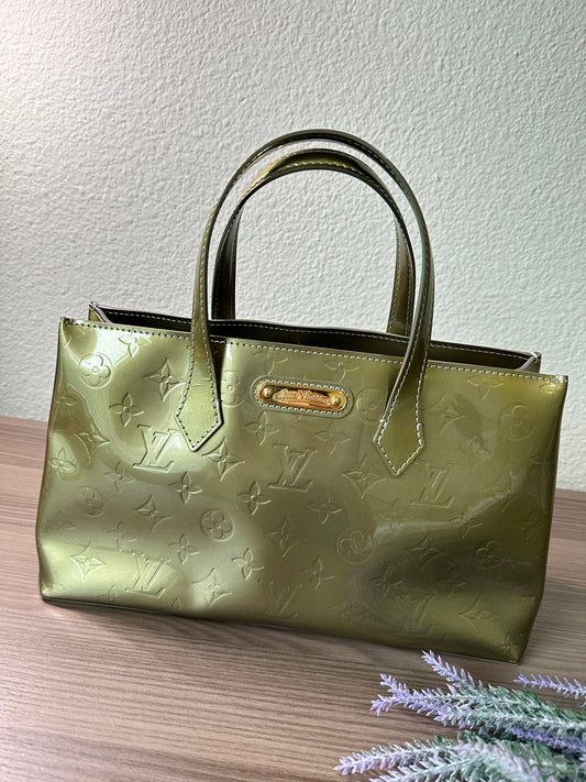 Pre-owned Authentic Louis Vuitton Wilshire PM Vernis Olive Handbag