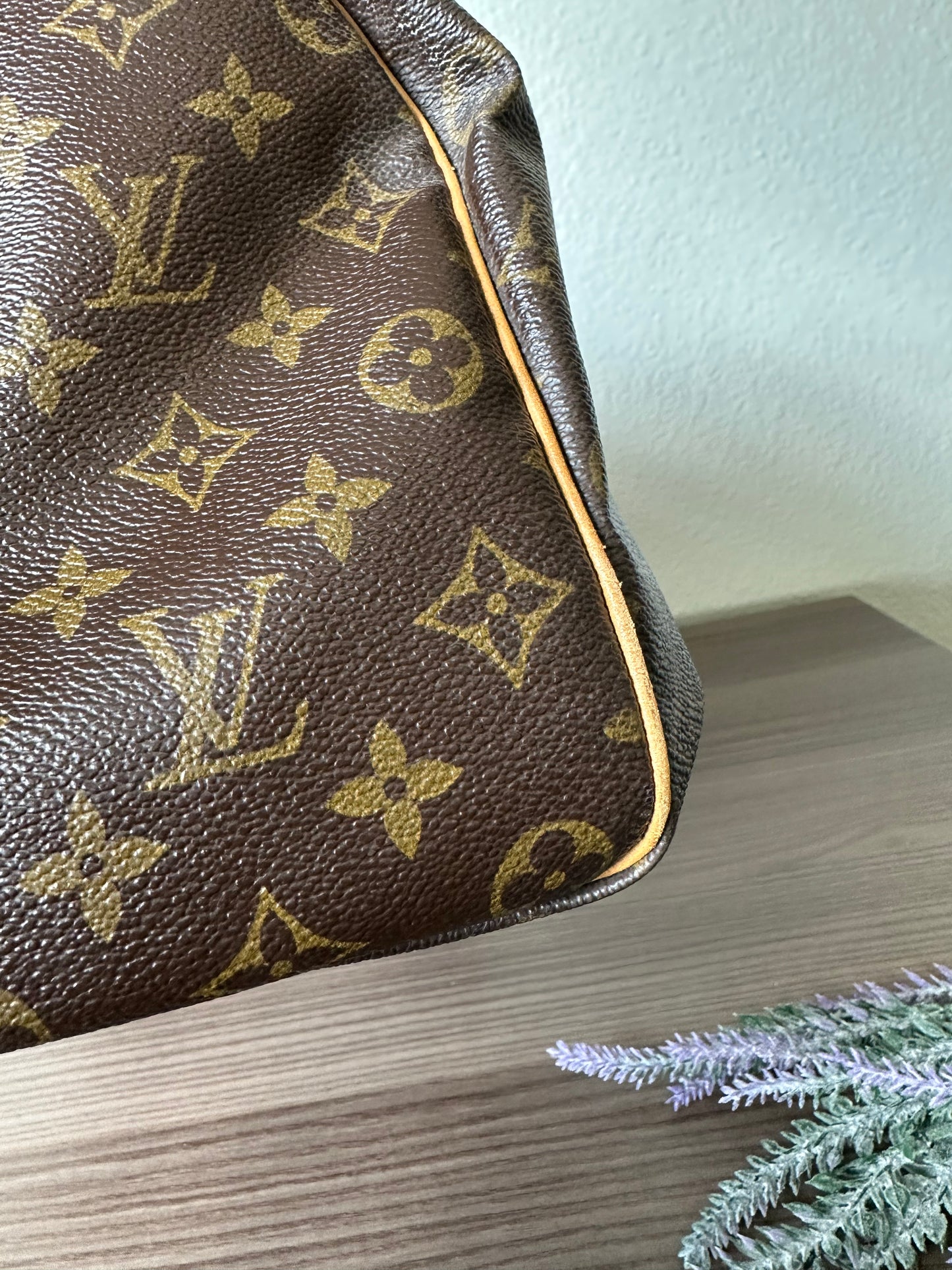 Pre-owned Louis Vuitton Speedy 40 Monogram Handbag